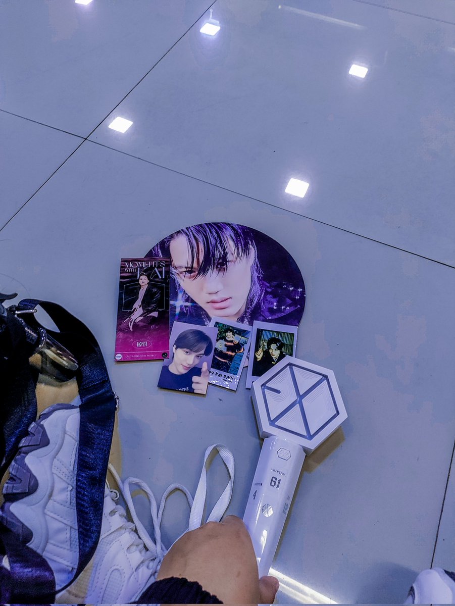saiyeols's tweet photo. "Let's Love Forever!" 🤍

 2-27-22 
#MomentswithKai #Exo #exol https://t.co/O95wp855Ou