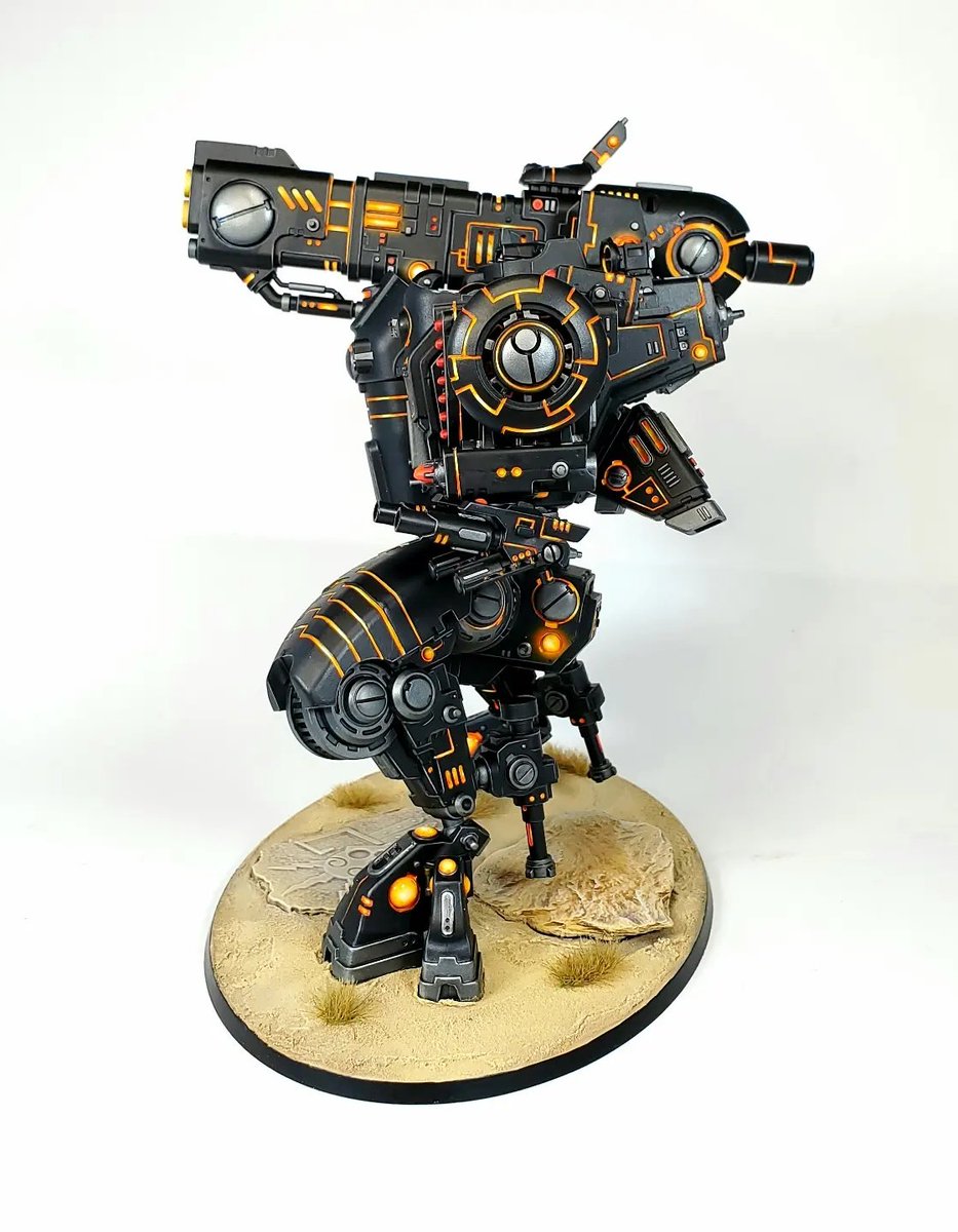 Darcy_Bono's tweet image. TAU TUESDAY is finally here! Here is the Tau Stormsurge in all of its glory 🥰. This big boy has SO MUCH going on. I'll take a 360 video to better capture it all better.

#paintingwarhammer40k #paintingwarhammer #warhammer #warhammer40k #WarhammerCommunity 
#tauempire #tau #scifi