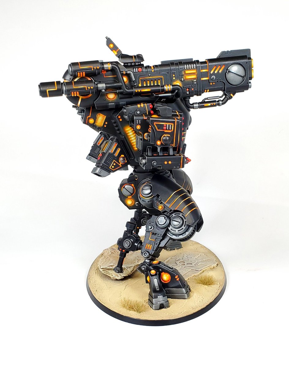 Darcy_Bono's tweet image. TAU TUESDAY is finally here! Here is the Tau Stormsurge in all of its glory 🥰. This big boy has SO MUCH going on. I'll take a 360 video to better capture it all better.

#paintingwarhammer40k #paintingwarhammer #warhammer #warhammer40k #WarhammerCommunity 
#tauempire #tau #scifi