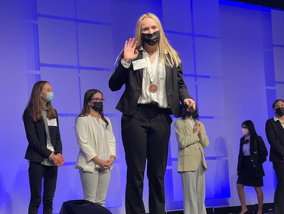 fraserhosa's tweet photo. Congratulations to Piper Morrison @piper_morrison3 on making it to Internationals that will be held in Nashville Tennessee this summer!! She placed third in the category Extemporaneous Writing! We are so proud!!!!!!! https://t.co/RkzmMH14bk