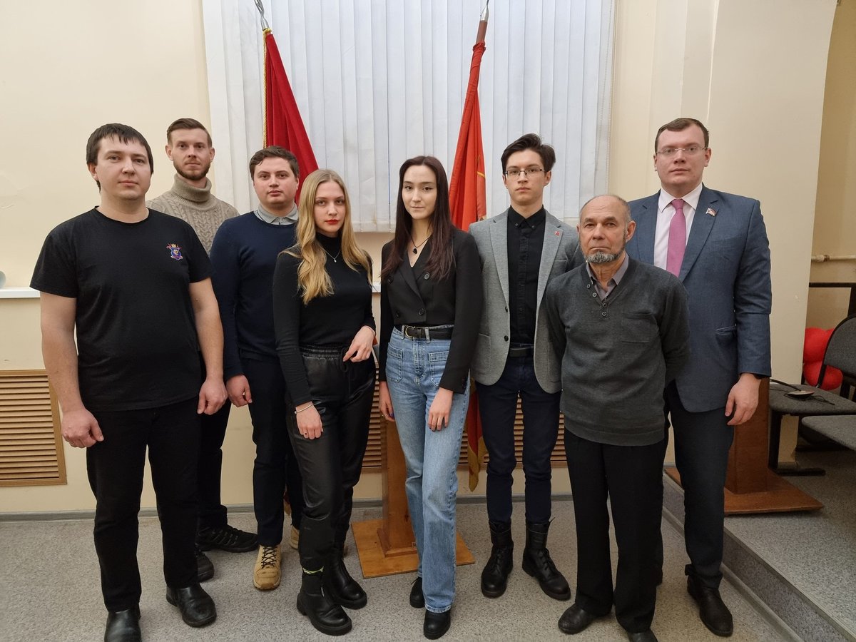 🚩 В Орловском городском отделении КПРФ проходит партийная отчётно-выборная кампания.

✊🏼 В понедельник в первичном отделении №12 состоялось общее собрание, на котором были подведены итоги работы за два года и определены задачи на плановый период ➡️ vk.com/wall30380968_3…