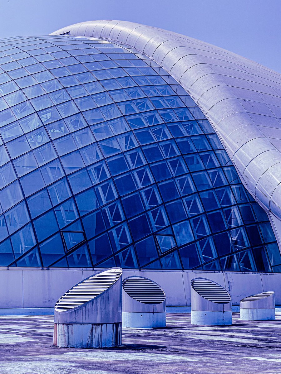 lit08's tweet photo. This neo-futuristic building in Kutaisi used to be the Parliament of Georgia between 2012-2019, not it’s abandoned. One of the most futuristic abandoned buildings ever?
-
Insta: @lit08cyberpunk 
-
#geometrygrammer #total_geometric_forms #jj_geometry #ig_ometry #buildingswow https://t.co/2K2m54HuEK
