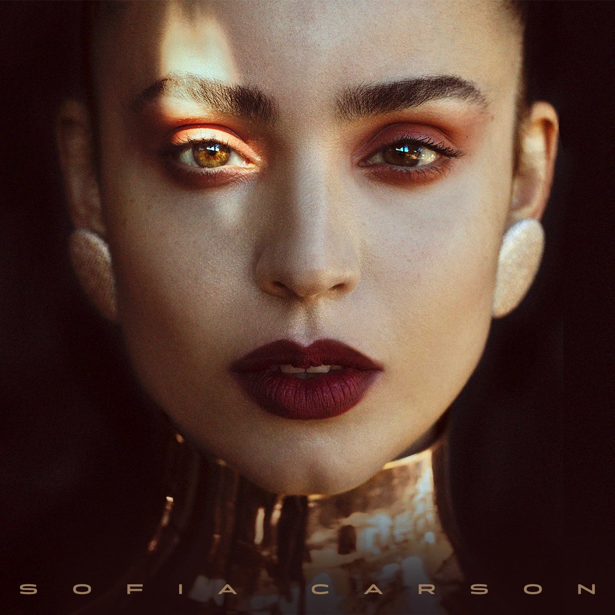 🚨 ATENÇÃO CARSONATORS!

<a href="/SofiaCarson/">Sofia Carson</a> acaba de anunciar com exclusividade para o <a href="/enews/">E! News</a> que seu primeiro álbum, intitulado Sofia Carson, será lançado dia 25 de março!