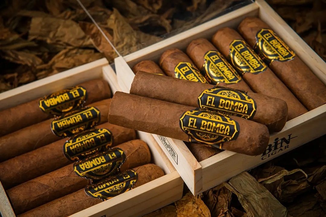 BIN CIGAR
BOSS IMAGE NUSANTARA
Present "EL BOMBA"
Order &amp; Information =
Yusli aka.Jose
📱 +6282298529401
📧 bincigar.id@gmail.com
🌐 bincigar.com
#bossimagenusantara #cigars #cigarians #indonesiacigar #cigarfans #cigarcollector #cigarpremium #cigarlovers