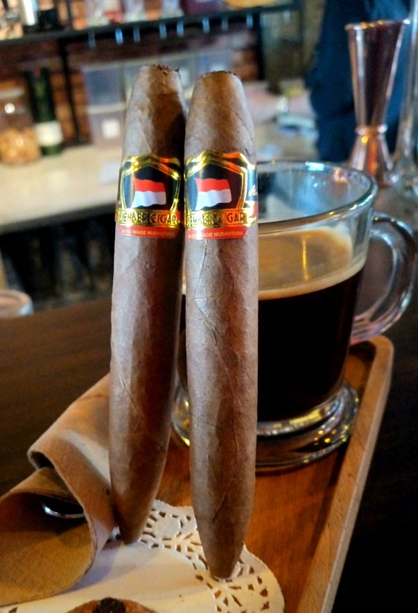 BIN CIGAR
BOSS IMAGE NUSANTARA
Present "JEMBER CIGAR"
Order &amp; Information =
Yusli aka.Jose
📱 +6282298529401
📧 bincigar.id@gmail.com
🌐 bincigar.com
#bossimagenusantara #havanavariety #cigars #cigarians #indonesiacigar #cigarfans #cigarpremium #cigarlovers