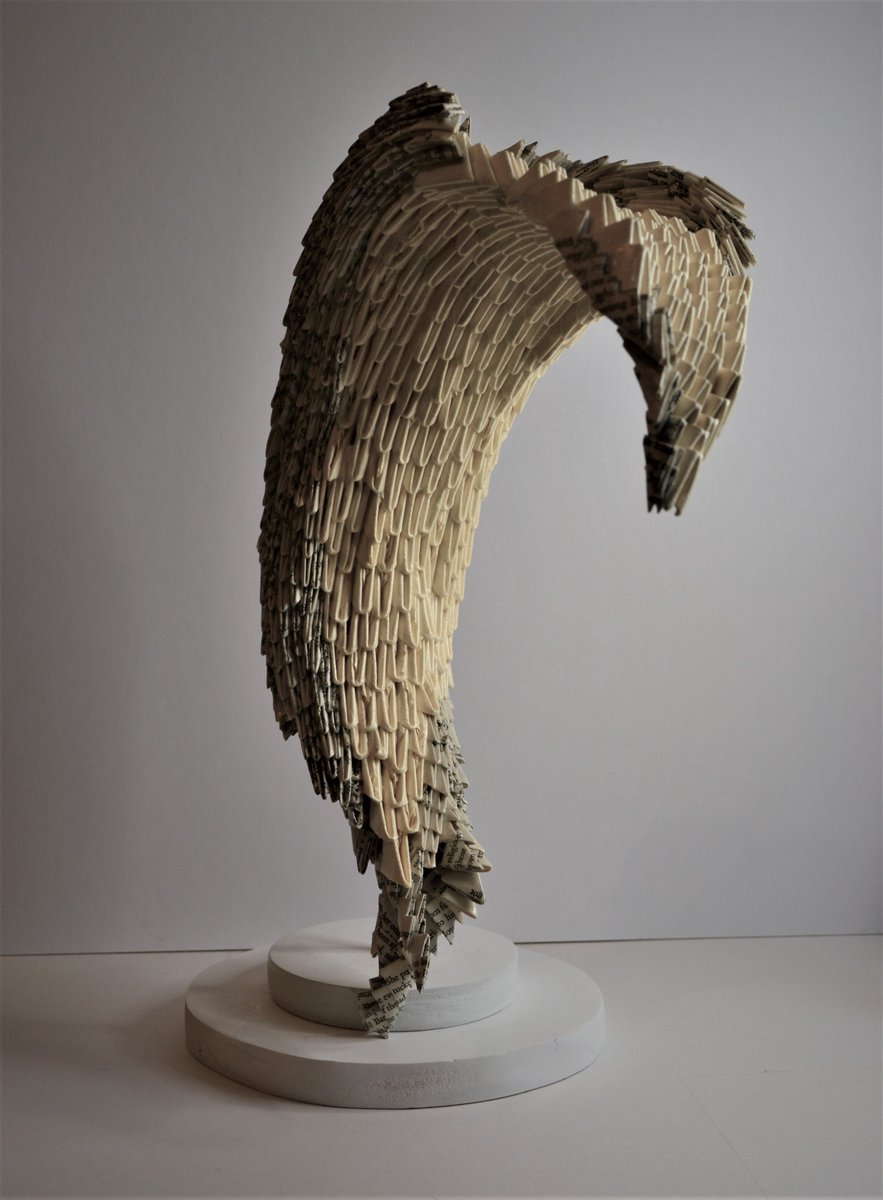 ArtSpider's tweet photo. This is a sculpture I made last year. I plan to create another work soon by using this type of paper folding method. #art #contemporaryart #womenartist #somerset #southwest #sculpture #paperart #folding https://t.co/fhNDIDeUIS