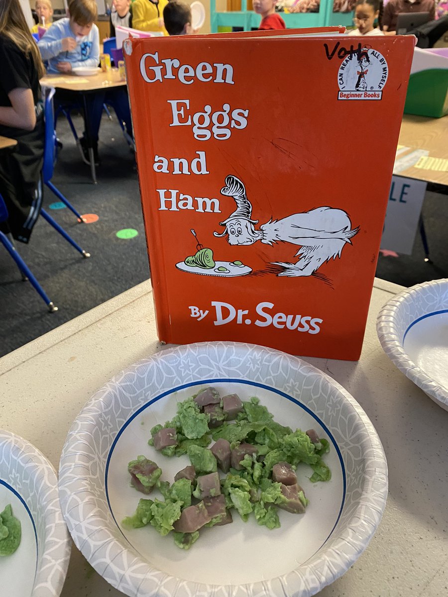 MrsCloughC's tweet photo. @greenteacher80 So fun!! And delicious! https://t.co/zqOR4ff8v8