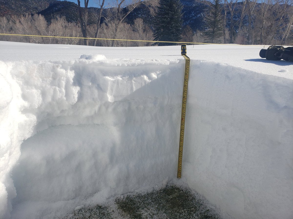 thurman_coker's tweet photo. Quick depth and ice check this morning. Just shy of 23" of cover and no ice...👍 See what mother nature has in store headed into March. #snowblanket=#happyturf #RoaringForkClub #MarchMadnessTurfEdition @spiio_official https://t.co/2UdmPRL5UE