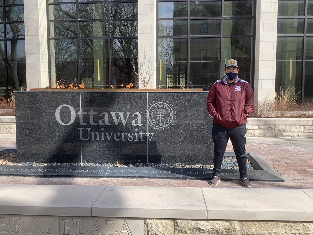bigjoeee75's tweet photo. #gobraves @OttawaUFootball @CoachNickDavis @CoachJulianM @WesCoomes @Gunz4tacceast @FHS_Tiger_FB @CoachQuinters @CoachRohrs https://t.co/J3PtwNul7I