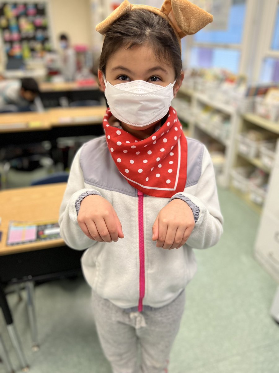 2FBHE's tweet photo. 2F Read Across America FUN continues…Dress as a Character you met in a book.#itsgottabeBHE #ReadAcrossAmerica https://t.co/wjdCJK5kmM