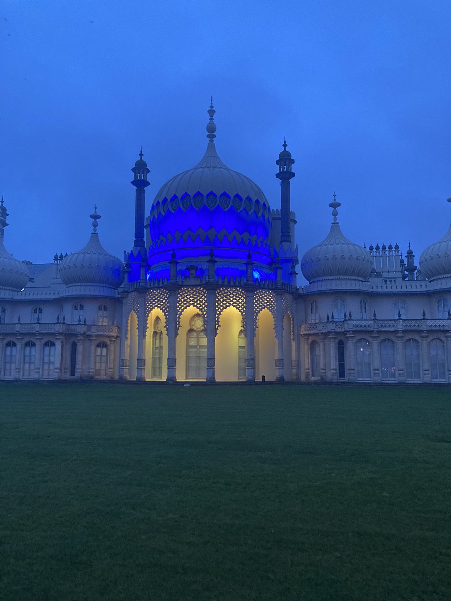 hedleyswain's tweet photo. Brighton #StandingWithUkraine @BrightonMuseums @Love_Brighton https://t.co/FFJQFmISIN