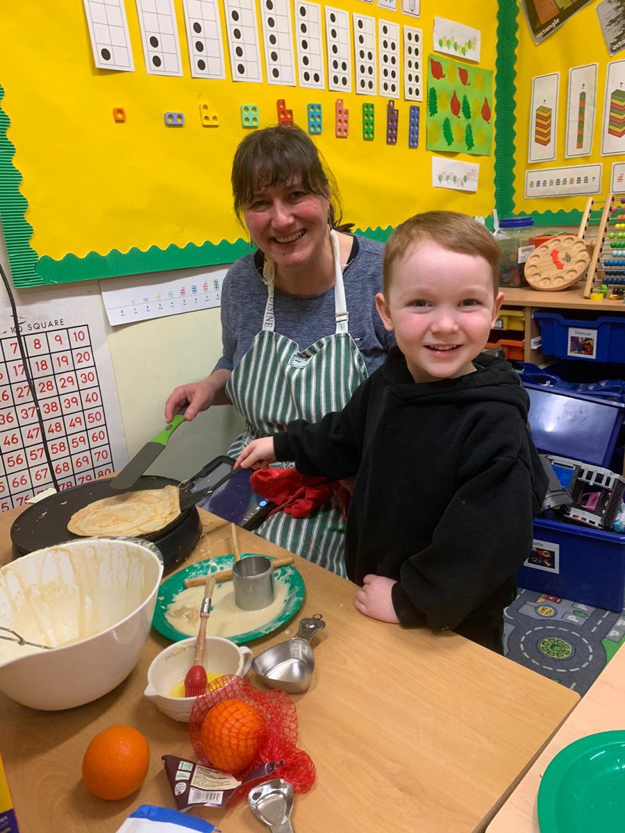 MountnessingSch's tweet photo. Yummy pancakes made in our Hedgehog class today 🥞 #shrovetuesday #PancakeDay #howmanycanyoueat https://t.co/lskkX1Tr79