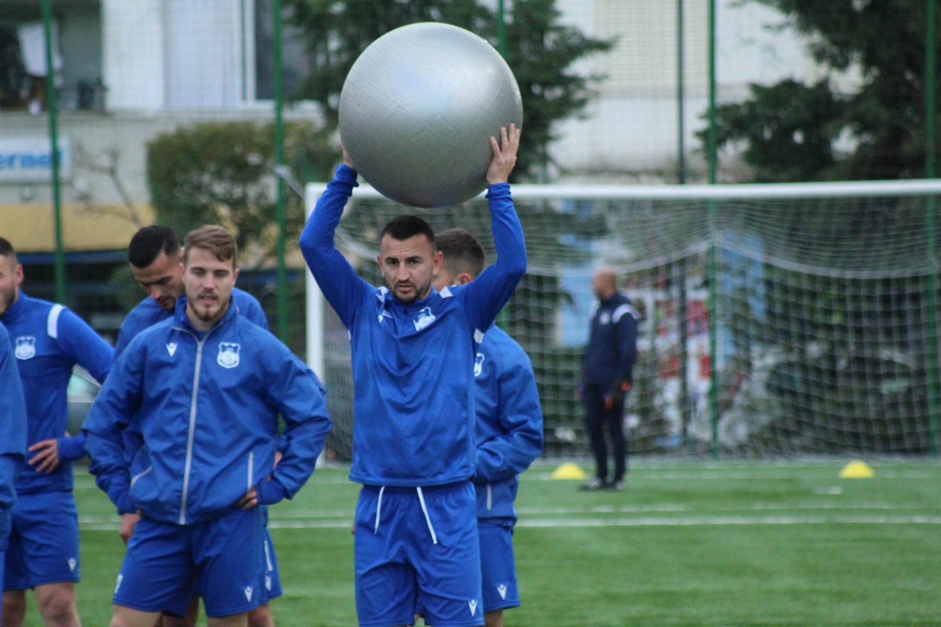 KF Teuta - FT': Teuta 1-1 Tirana Shenues: Dejvid Kapllani 70', Është  mbyllur në barazim takimi i javës së 11-të ndaj Tiranës. #forcateuta🔵🔵