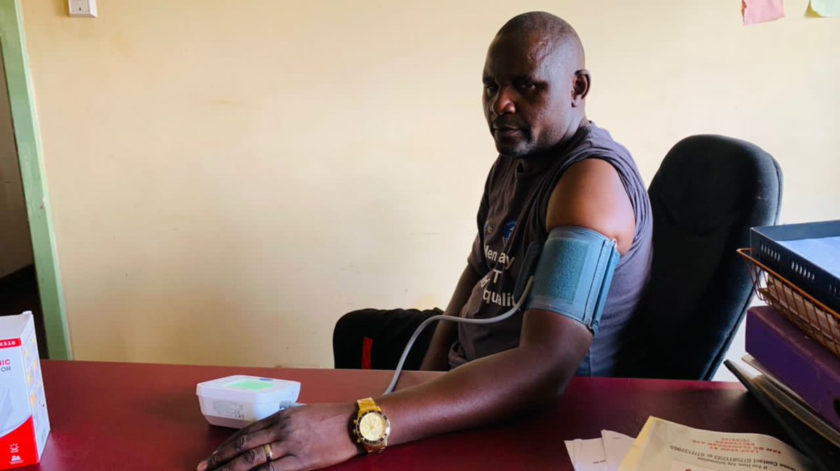 PadareMen's tweet photo. Tuesday’s Padare team health check: Blood pressure checking.  Men’s health is important,men should increase health checks
#padareforthegood
#padarecares
@CAID_Zimbabwe @OxfaminZim @Oxfam @UNFPA_ESARO @UNFPA_Zimbabwe @WPP_Africa @chindewerejm @VingiPaul @RodneyMutombo @wavengesai https://t.co/wxw4VJtmQn