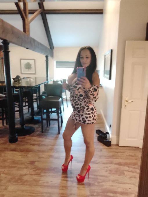 Who's joining me in #Runcorn #Cheshire availability #Tomorrow & #Thursday #DM to book https://t.co/R