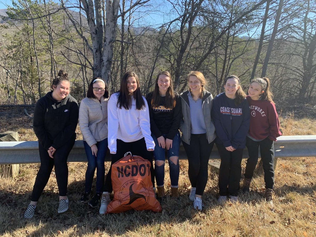Alpha Chi Omega (@alphachiomegahq) on Twitter photo Happy Hera Day! To honor our patron goddess Hera, Alpha Chi Omega sisters spend this day dedicating themselves to service and helping others. How are you giving back to your community for this day?
•
📸: <a href="/AXO_WCU/">ALPHA CHI OMEGA // WCU</a> Happy Hera Day! To honor our patron goddess Hera, Alpha Chi Omega sisters spend this day dedicating themselves to service and helping others. How are you giving back to your community for this day?
•
📸: <a href="/AXO_WCU/">ALPHA CHI OMEGA // WCU</a>