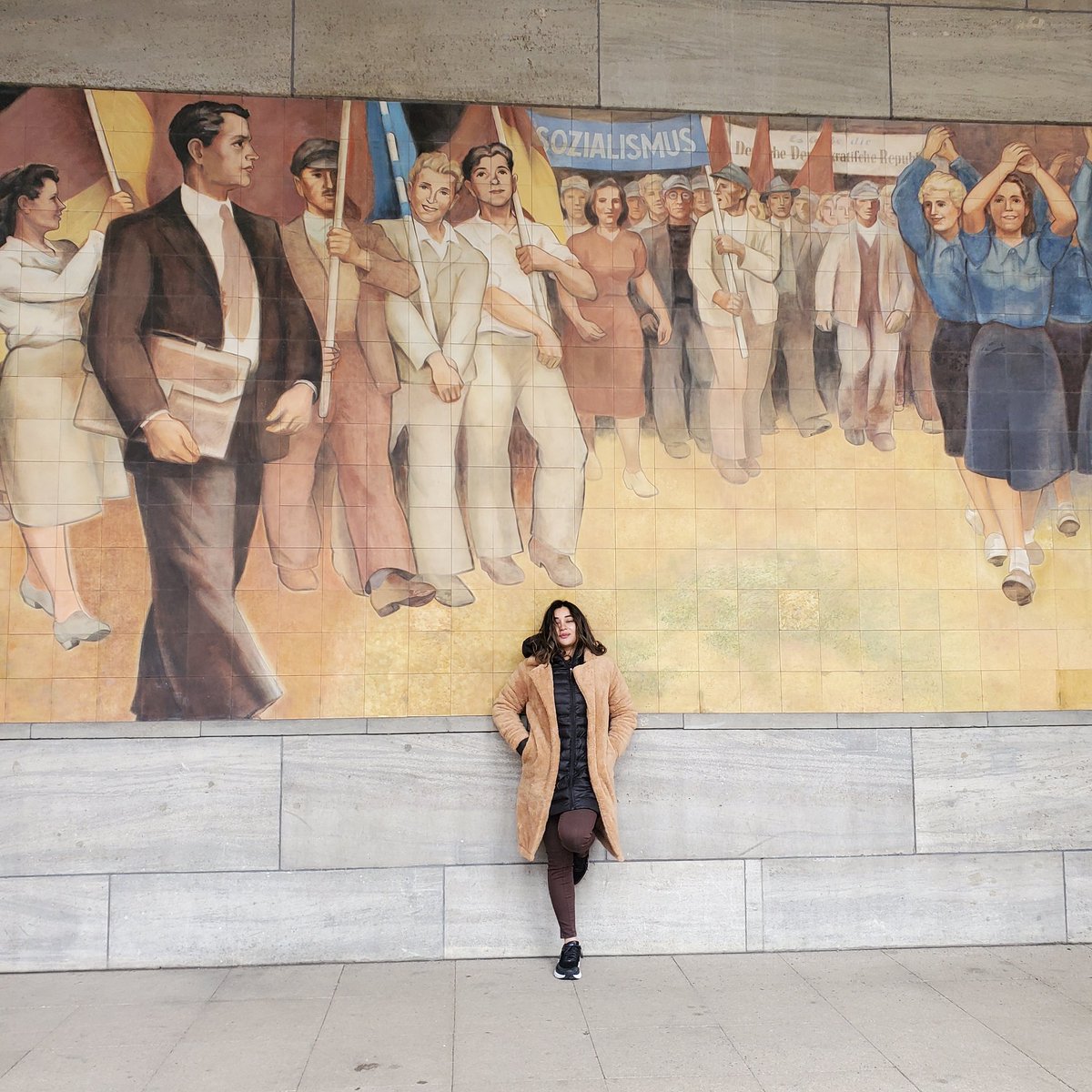 Komal Rizvi (@komalrizviz) on Twitter photo 567 layers and was still freezing my buns off 🥶
#berlin #lastweekend #porcelainmural #trulykomal #komalrizviofficial
<a href="/trulykomal/">Truly Komal</a> @kohasaa @komalrizviofficial 567 layers and was still freezing my buns off 🥶
#berlin #lastweekend #porcelainmural #trulykomal #komalrizviofficial
<a href="/trulykomal/">Truly Komal</a> @kohasaa @komalrizviofficial