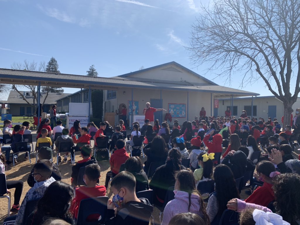 Fresno State Physics Outreach presenting to Marshall Elementary students!