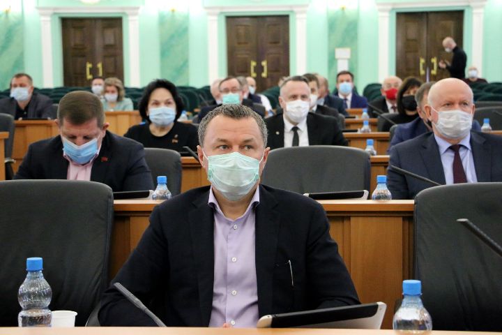 В Брянской области скорректировали бюджет на 2022 год. Депутаты единогласно поддержали поправки. Подробнее:

bryansk.kp.ru/daily/27369/45…