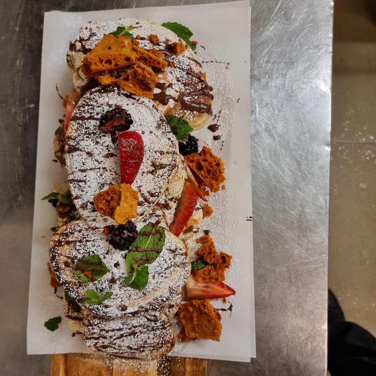 Pancake day at St Andrews was a big hit! <a href="/FountainsClose/">Tracy Twinn</a> @Thomas_Franks_