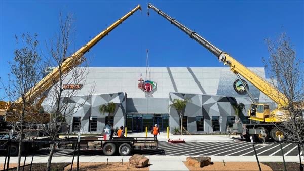 PSJAISD's tweet photo. PSJA signage is going 🆙 at the new Natatorium! 🏊‍♂️ 

@PSJAAthletics @PSJASwimDive @utrgv @PharrTx https://t.co/aLo7J9X4FZ