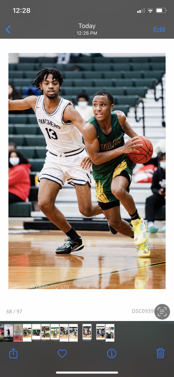 KFbasketball (@kfbasketball) on Twitter photo Congrats to <a href="/JalenCollins16/">Jalen Collins π</a> for being named 15-6A Offensive Player of the Year #KF #EagleUp π¦
π Congrats to <a href="/JalenCollins16/">Jalen Collins π</a> for being named 15-6A Offensive Player of the Year #KF #EagleUp π¦
π