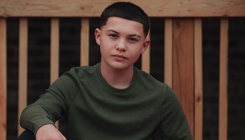 netflix's tweet photo. I heard a rumor… that Javon Walton is joining the cast of Umbrella Academy Season 3 — and I’m happy to confirm that it is true! 

📸:: Reed Macke https://t.co/I3vGAuqz0L