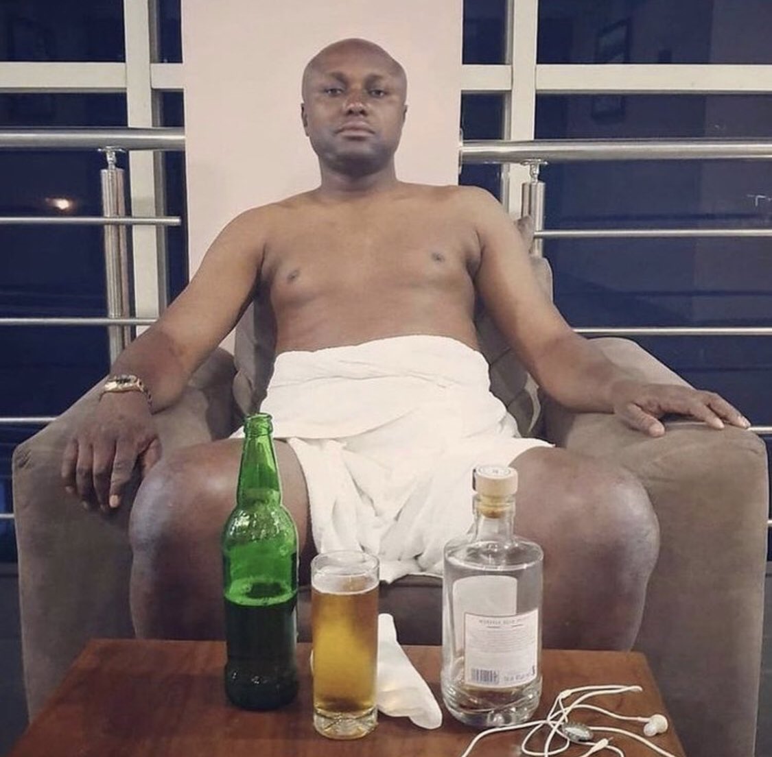 iambalopenzy's tweet photo. Mood rn! Mio le wa para mi Ooo!!! 🍹 https://t.co/y9Gu7Ln64S