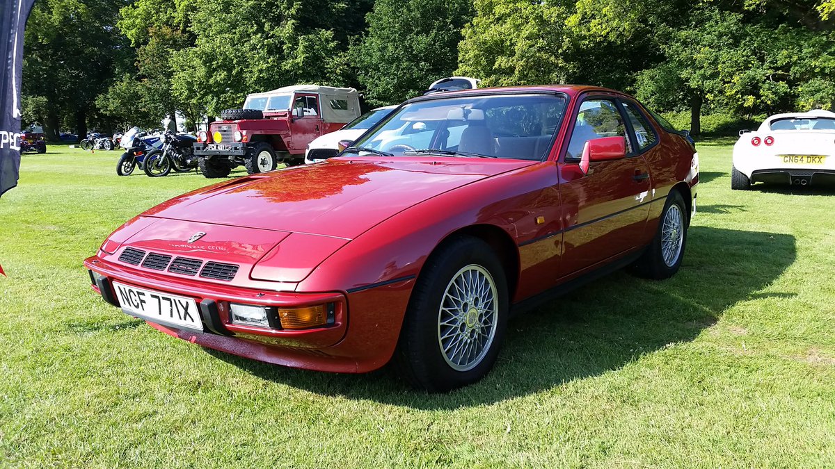 924OC's tweet photo. @PorscheSauce The two-tones are quite striking but the mono-tones have the edge on stealth car. https://t.co/tipOdJKNXW
