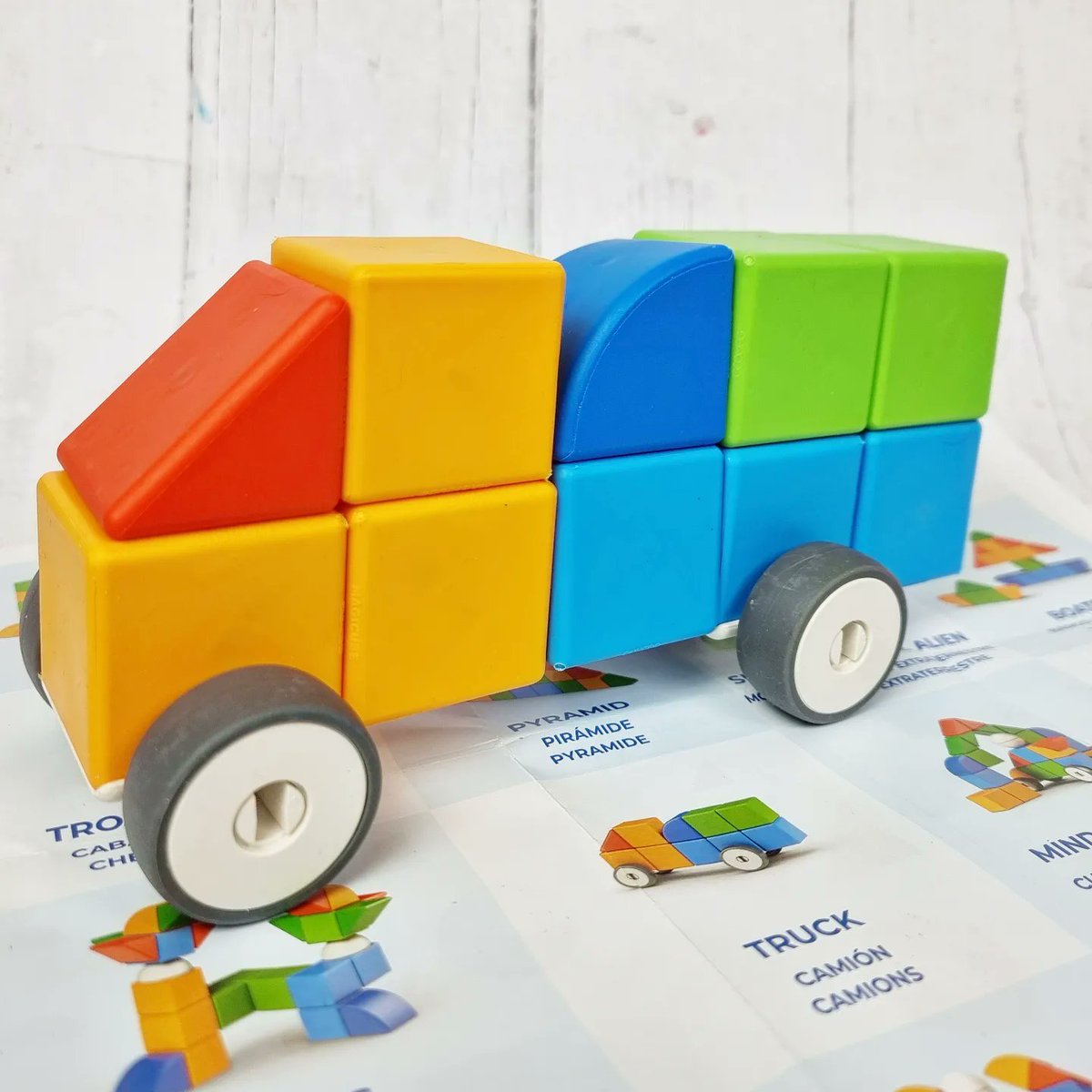 TheToyScoop's tweet photo. (advert) It's the 1st of March which means it's a #monthofscience so I'm kicking it of with this fab 32 piece @geomag Magicube set that is brilliant for encouraging kids to explore and learn. #kidsactivities #learnthroughplay #scienceathome https://t.co/NH7XUPlHFp