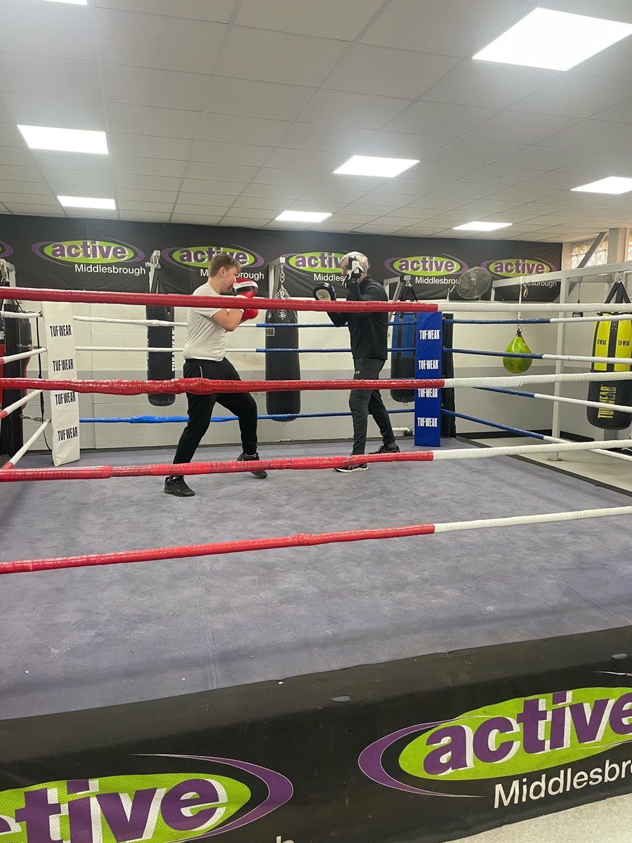 EvolveAltEd's tweet photo. Well done to students for their excellent effort at our first after school boxing session 🥊 

#EvolveSportsAcademy https://t.co/mfwur0xhx2