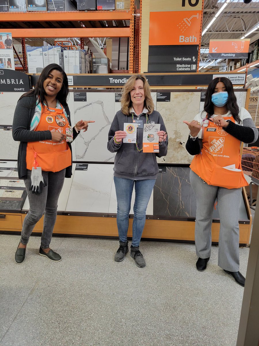 Taneka Headley (@tanekaheadley) on Twitter photo 📣Milestone Time!! Congratulations Lynn (MET) on achieving your silver award & celebrating 9 years with the best company in retail. 🥳👏 <a href="/ReneeDyette/">Renee #1202</a> <a href="/HolterC/">Chris Holter</a> <a href="/costelloerik/">Erik Costello</a> <a href="/DawnOsorio/">Dawn Vanterpool</a> <a href="/DanielleLandgre/">Danielle Landgren</a> <a href="/Leconte24Lisa/">Lisa OASM 🧡</a> 📣Milestone Time!! Congratulations Lynn (MET) on achieving your silver award & celebrating 9 years with the best company in retail. 🥳👏 <a href="/ReneeDyette/">Renee #1202</a> <a href="/HolterC/">Chris Holter</a> <a href="/costelloerik/">Erik Costello</a> <a href="/DawnOsorio/">Dawn Vanterpool</a> <a href="/DanielleLandgre/">Danielle Landgren</a> <a href="/Leconte24Lisa/">Lisa OASM 🧡</a>
