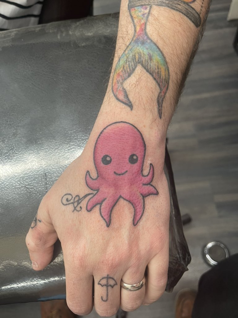 mannerarts's tweet photo. https://t.co/EJkuieGwVi