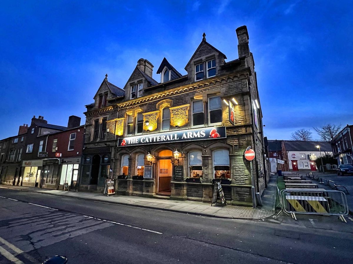 Rose and Crown in #chorley changes it’s name for a month for <a href="/jack_catt93/">Jack Catterall</a> to ‘The Catterall Arms’ 👏🏼