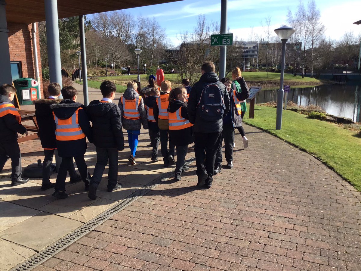 crontony5's tweet photo. Year 5 spent a fantastic day at @edgehill today learning about the protection of tigers as a species. We even found time to walk around the state of the art campus. We can’t wait to visit again soon 🧑‍🎓 https://t.co/1lLWcJzNiS