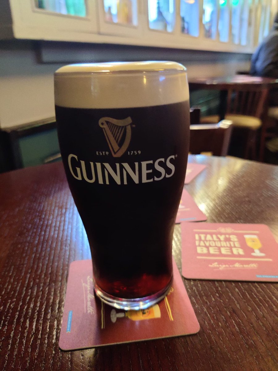 1759holygrail's tweet photo. Tasty pints in Tullamore 🔥🔥🔥
#Digans https://t.co/obiR4GKU7I
