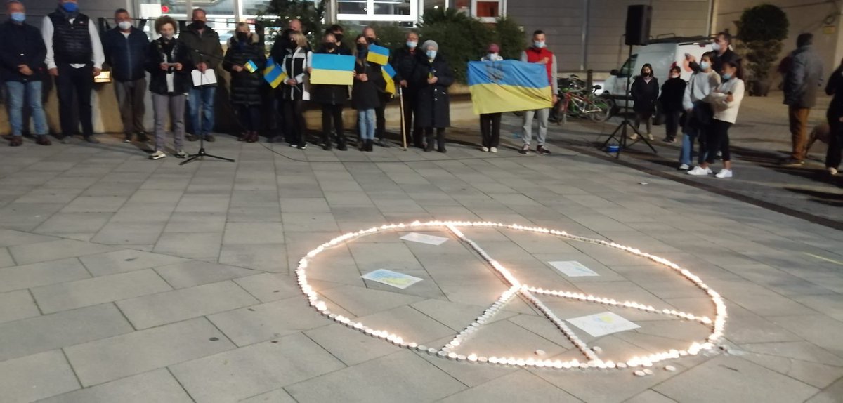 #SantaPerpetua dice NO a la guerra 

#SomPSC/♥️