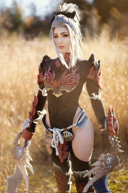 One of my favourite cosplays so it deserved a revisit with a new shoot! ⚔️ https://t.co/CsC9ztlB7J