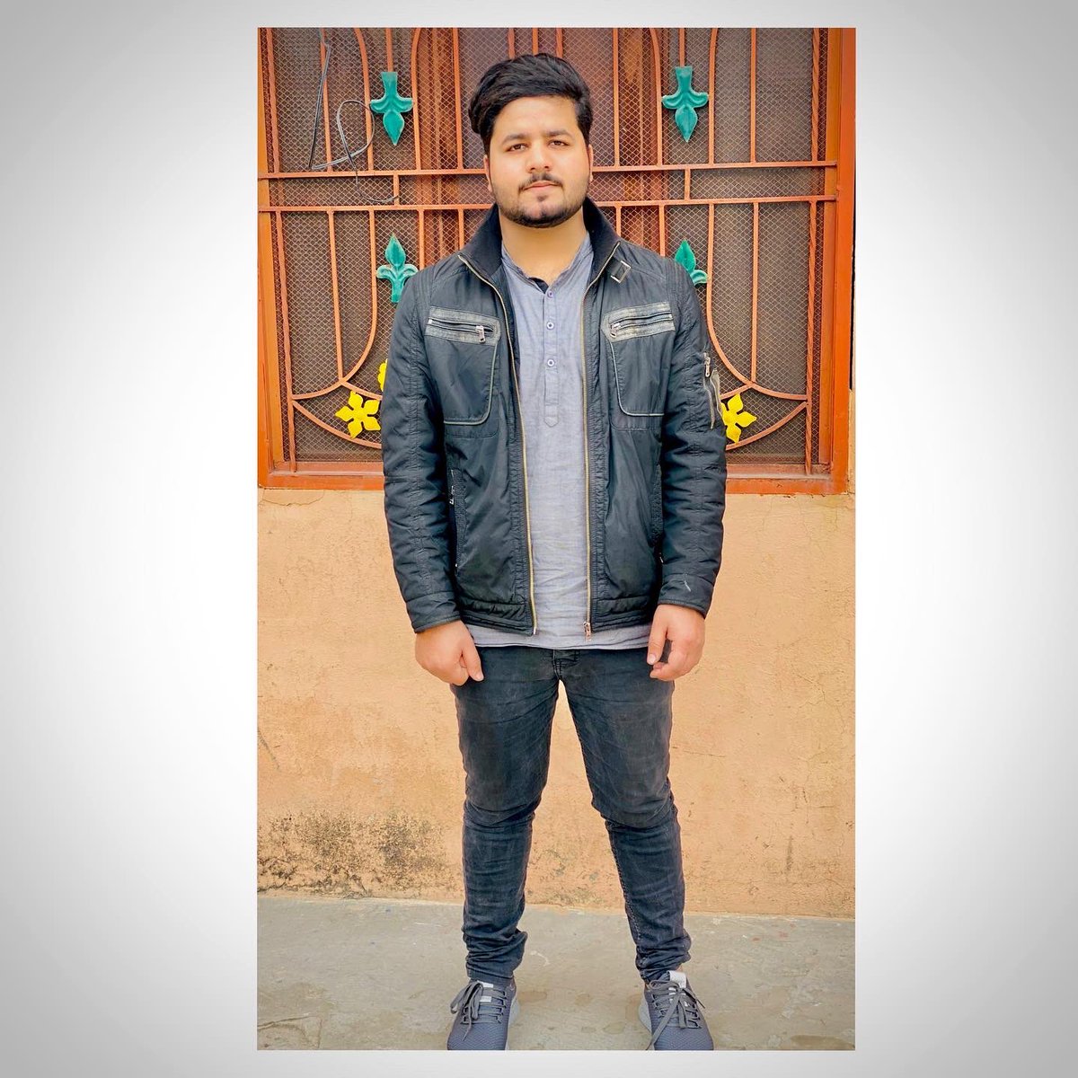 abdul_796's tweet photo. @MQD619 i’m 19 https://t.co/ygWqB54vRH
