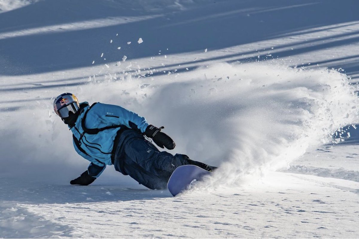 markmcmorris's tweet photo. Feeling extra grateful to be in these Canadian mtn’s riding fresh snow 💙 https://t.co/6J3QabPrnL