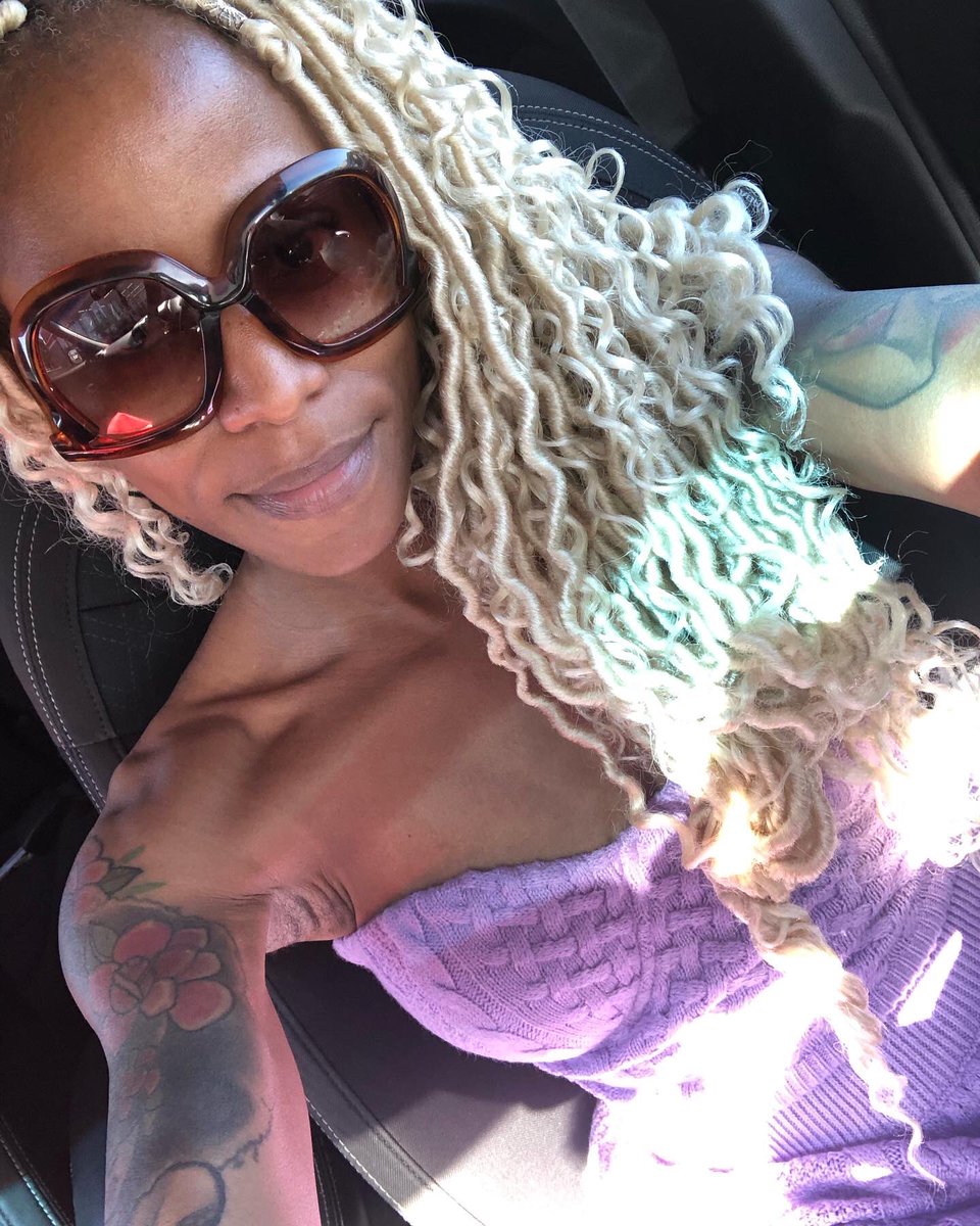 gr8L8i's tweet image. Feeling caute, af. On a break #BlackInTech #WomenWhoCode #DataProjectManagement #JD #WFH looks like dis😉💯… Will not delete later. Get into it. #42 #TuskegeeUniversityAlum #TU #Uknow #AU #WarEagle