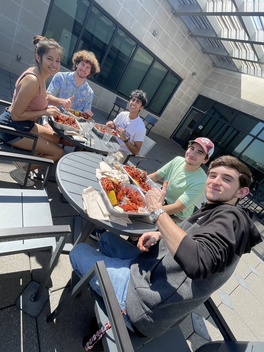 AggiesByTheSea's tweet photo. There’s only one way to celebrate #FatTuesday: crawfish! 👍🦞 https://t.co/GA8l7knbxb