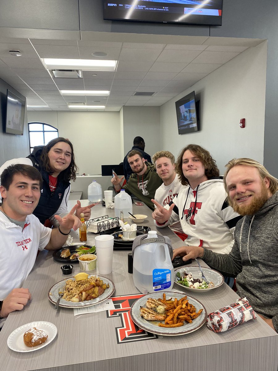 RaiderFuel's tweet photo. We had a great time celebrating Fat Tuesday today at The Cash! #FuelingChampions https://t.co/QyT3r9ssqz