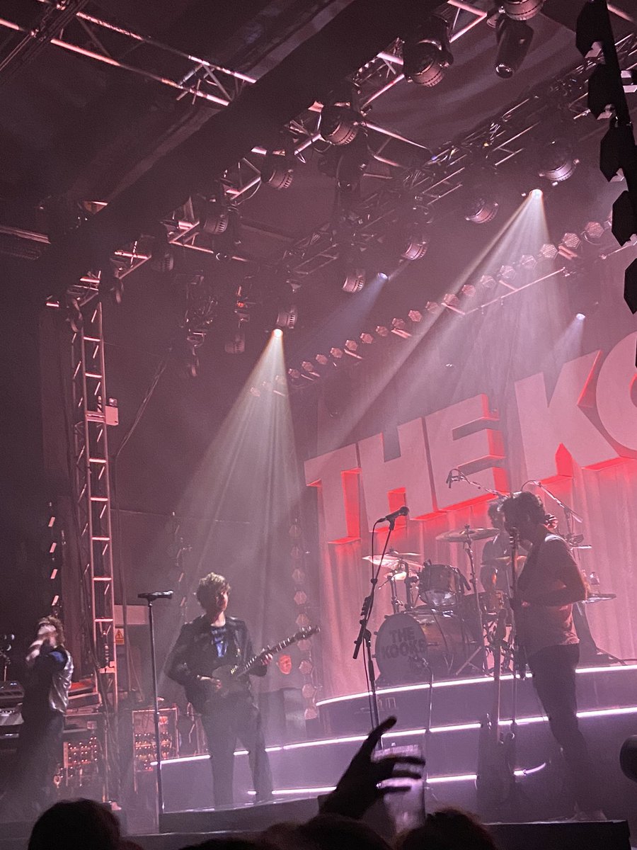 sazzamortimer's tweet photo. @thekooksmusic https://t.co/1lmBO40yPU