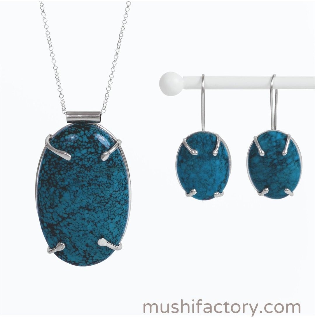mushifactory's tweet photo. Colgante y pendientes en plata de ley, con turquesas.
https://t.co/Rc1OJM1sry

#Mushifactory #JoyasÚnicas

Fotos por @mjreyes07 https://t.co/MApWXrwM69