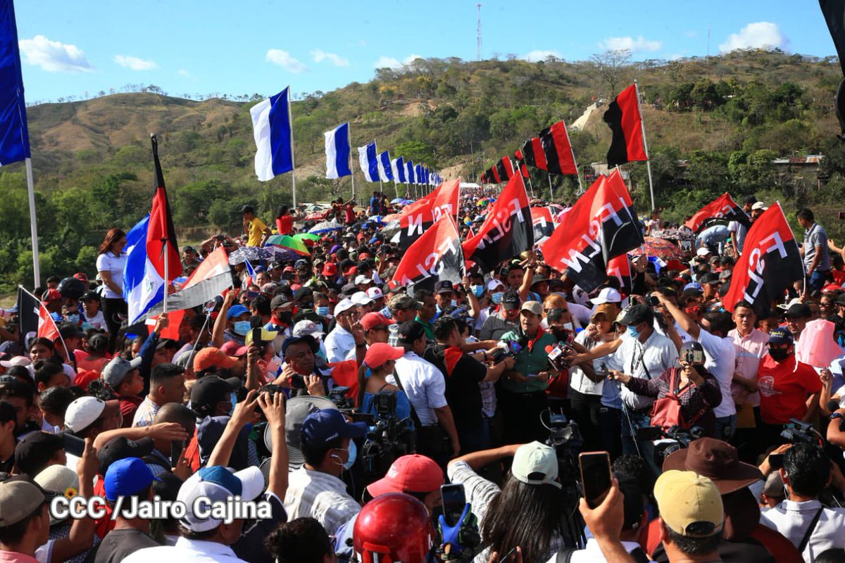 Gobierno de #Nicaragua Inaugura el nuevo puente Wiwilí junto a familias de Jinotega y Nueva Segovia 👨‍👩‍👧‍👦✊❤️🖤🇳🇮 #SomosPuebloPresidente #SandinoSiempreMasAlla #PLOMO1979 @lavozsandinista @VivaNicaragua13 @canaltn8 @Canal2Nicaragua @Canal4Ni @nuevaya @laprimerisima @LaSandino