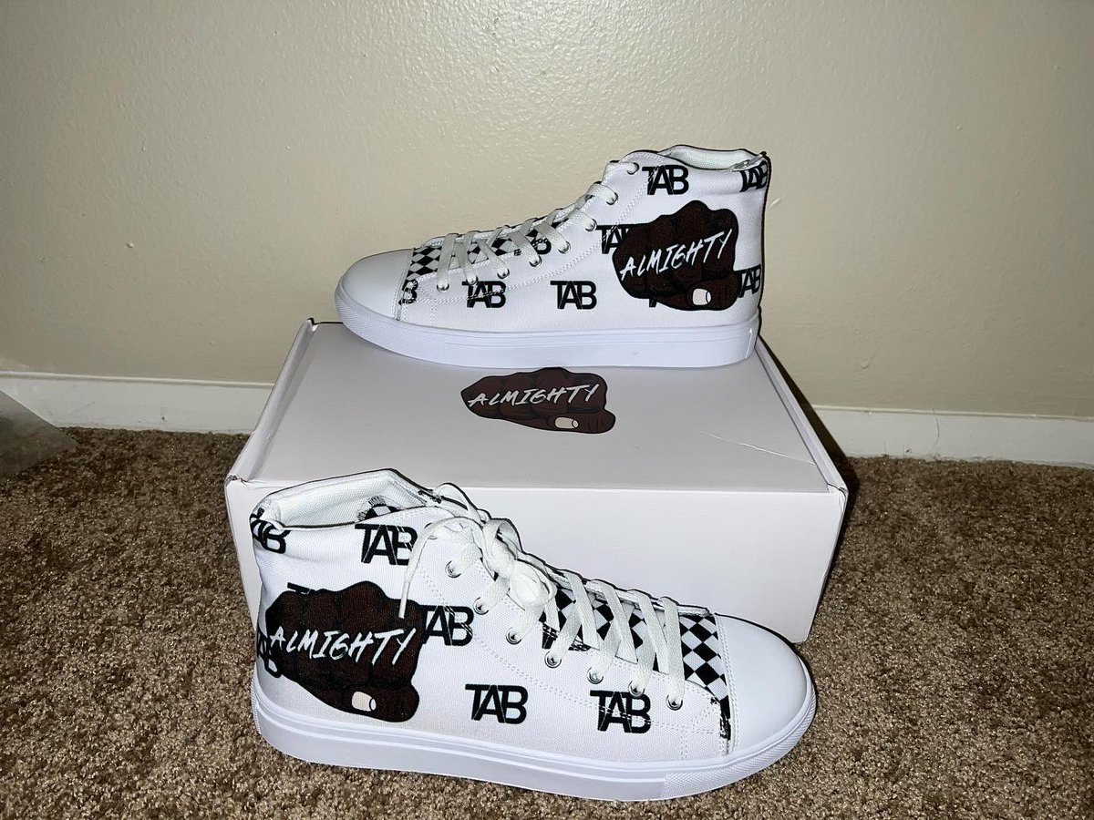 AlmightyBrand_'s tweet photo. High Top Casual shoes will be available on the site to order on March 18th . The Brand will feature multiple colorways and have Men and Womens sizes. Available sizes will be
Men - 5-13
Womens sizes - 5 - 12
Save the date 🔥
Come shop with The Brand 🔥
https://t.co/7RXy868ZH2 https://t.co/Eg5xc8ct4x