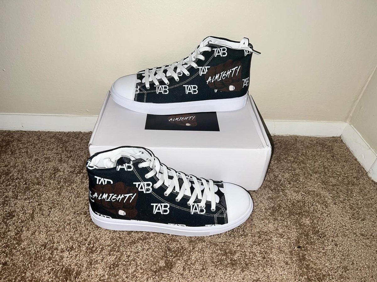 AlmightyBrand_'s tweet photo. High Top Casual shoes will be available on the site to order on March 18th . The Brand will feature multiple colorways and have Men and Womens sizes. Available sizes will be
Men - 5-13
Womens sizes - 5 - 12
Save the date 🔥
Come shop with The Brand 🔥
https://t.co/7RXy868ZH2 https://t.co/Eg5xc8ct4x