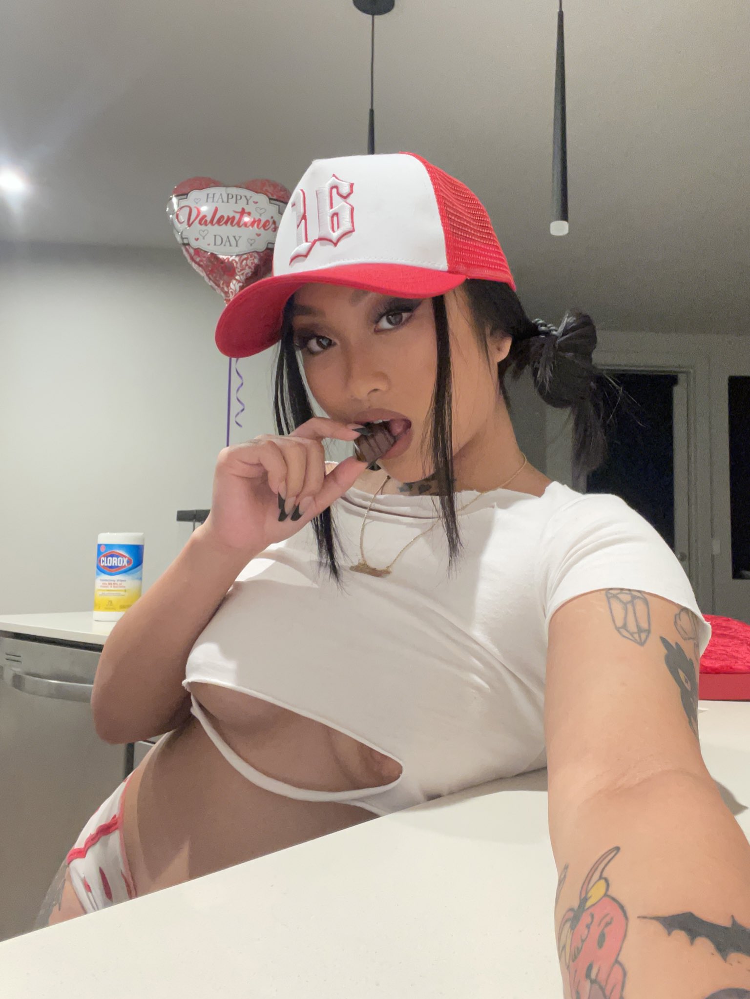 mars selene on Twitter: "just stopping by 👋 https://t.co/OF57bTeYxE" / Twitter