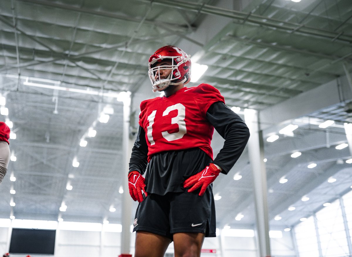 UHCougarFB's tweet photo. Day 1 ✅

#GoCoogs https://t.co/qpM9H2rURR